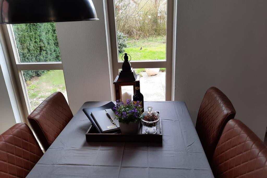 Gezellige Vakantiewoning Met Sauna In Ewijk Bij Nijmegen - Recreational Only No Workers Екстериор снимка